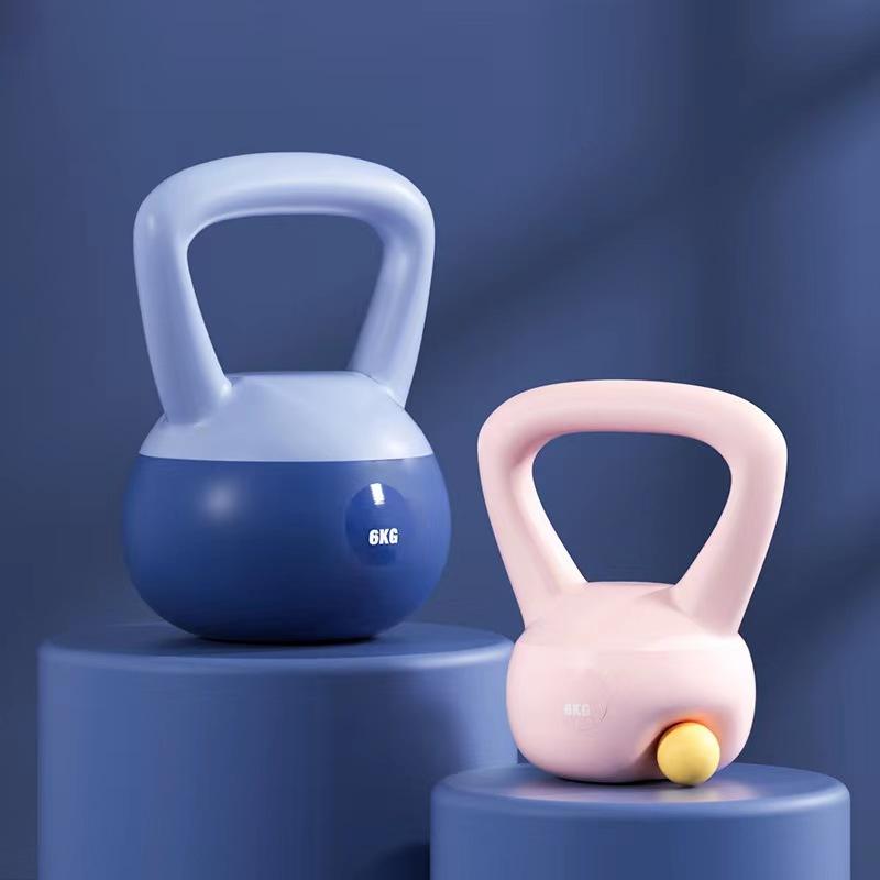 Frauen Fitness Kettlebell