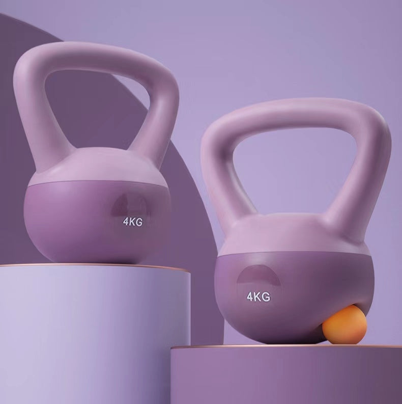 Frauen Fitness Kettlebell